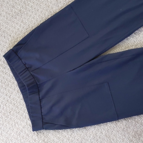 GORGEOUS Eileen Fisher Navy Blue Light Wool Wide Leg Cropped Pants, Size S - Picture 2 of 8